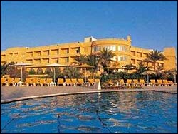 Al Hamra Fort Hotel and Beach Resort