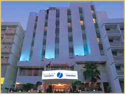 palm beach rotana hotel dubai